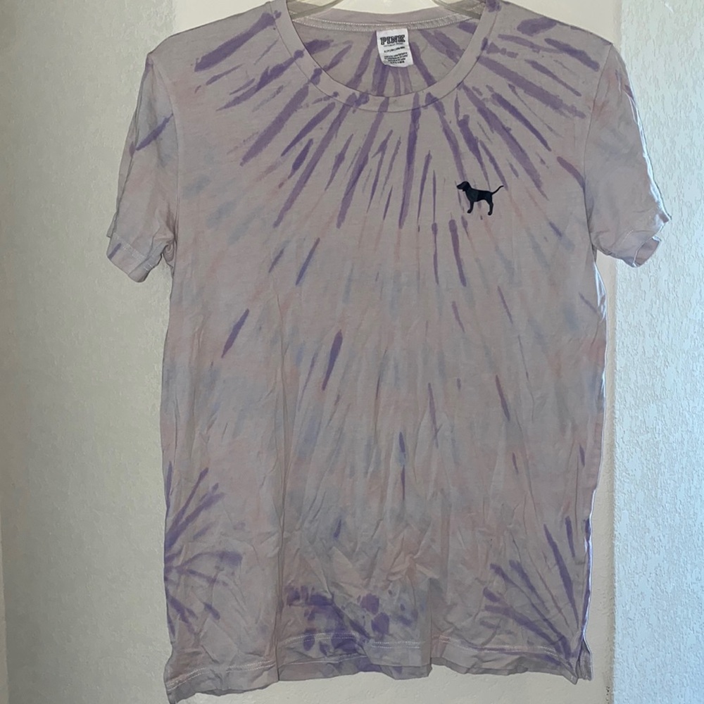 Pink vs tie dye top size small